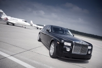 Airfreight luxury car transportation